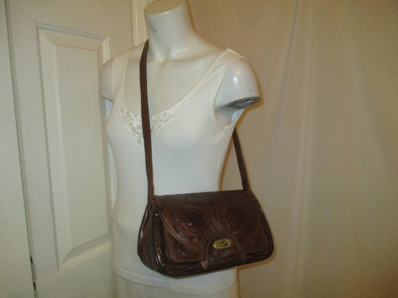 Tooled leather shoulder bag - image 2