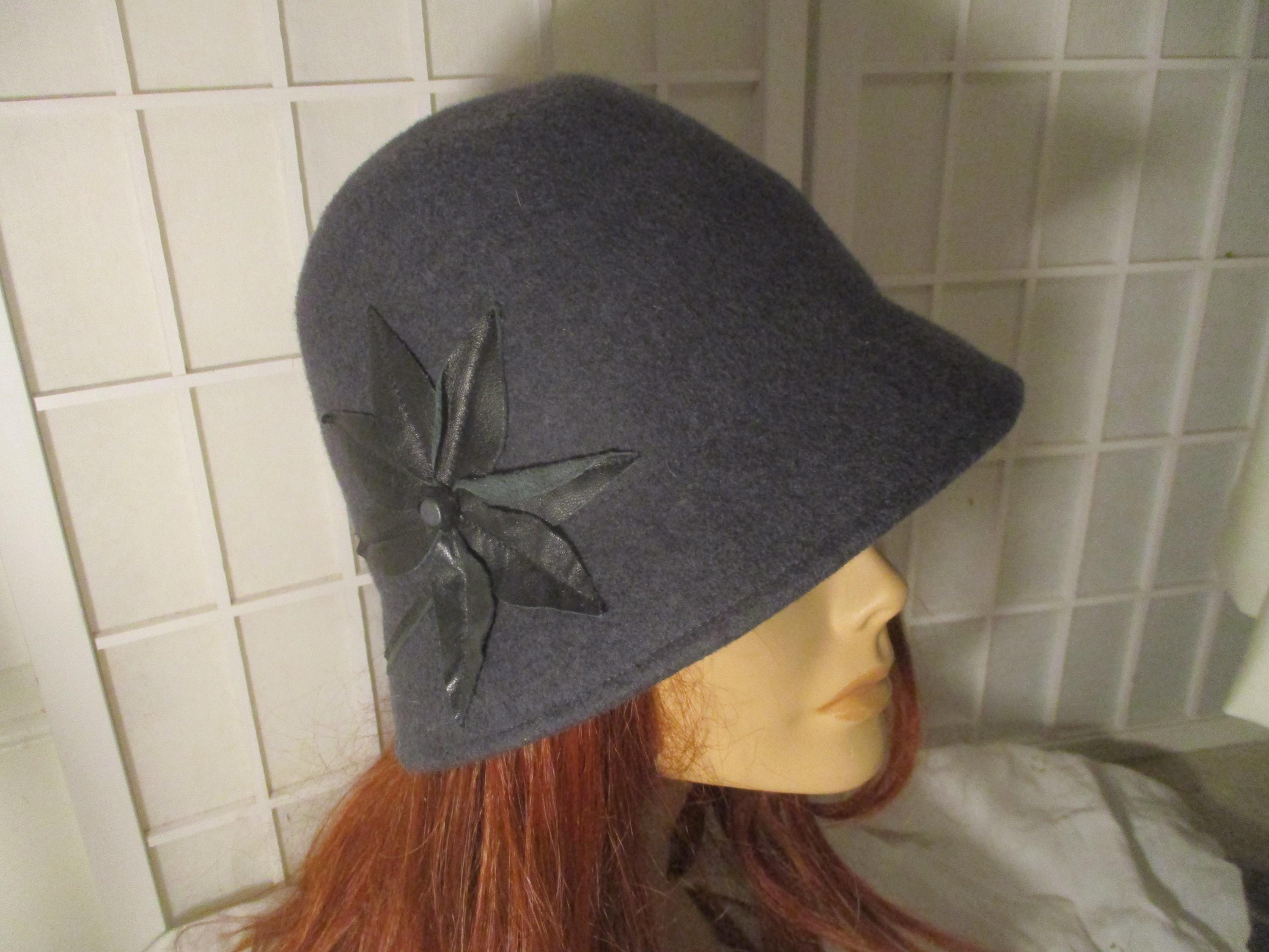 Ophelia Wool Felt Cloche Hat With Leather Trim - Etsy display picture 3