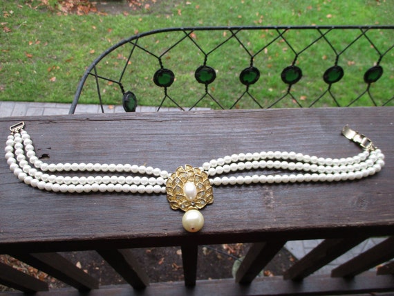 Faux pearl triple strand dangle pendant necklace - image 8