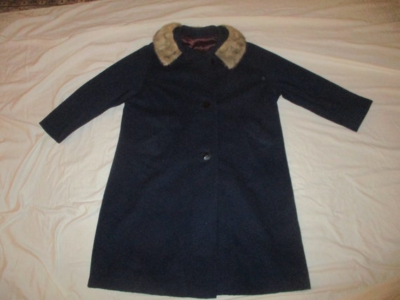 Full cut wool coat with mink collar - image 10