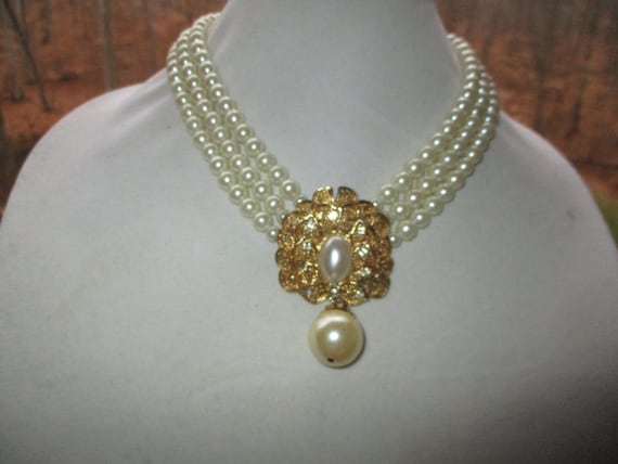 Faux pearl triple strand dangle pendant necklace - image 1