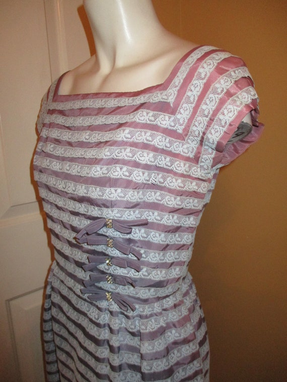 Minx Modes taffeta & lace wiggle dress - image 4