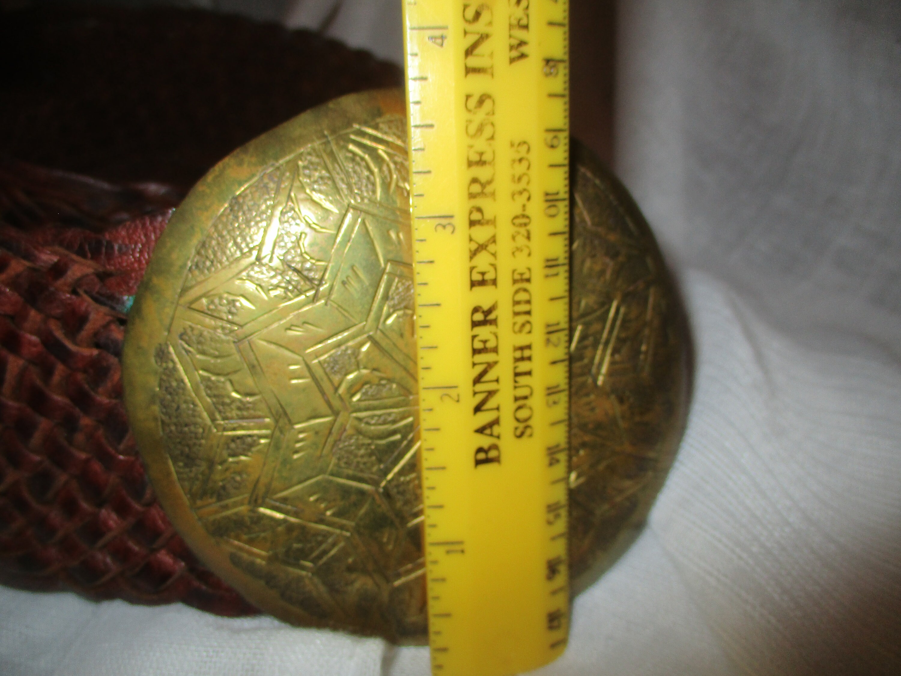 VTG Brown L Leather Link Belt Brass Etched Medallion Oversized Buckle Boho Thick Dark Brown Leather Floral Pierced Lacy Belt M L Boho  main image 2