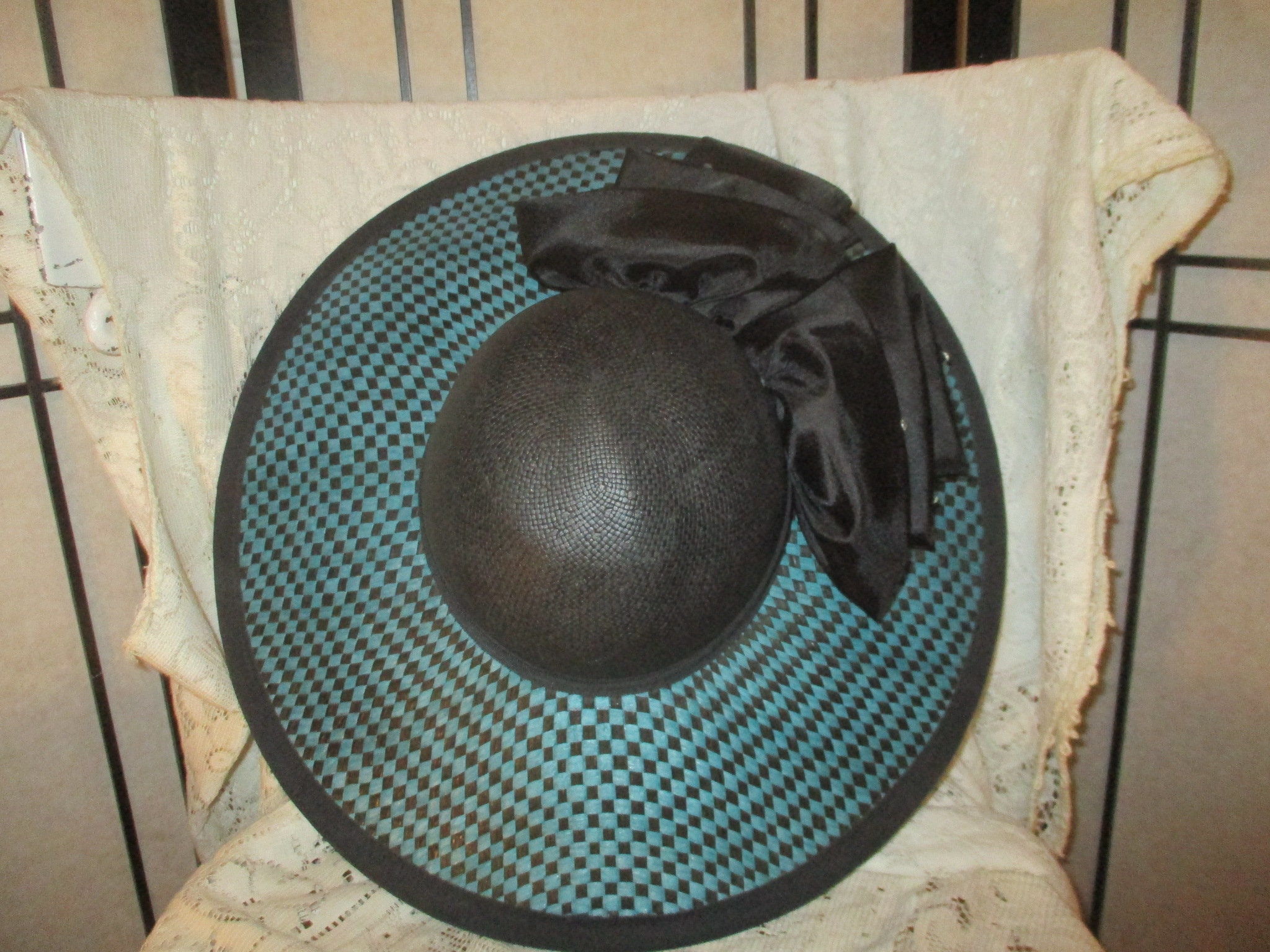 Sonni San Francisco Black and Blue Wide Brim Straw Hat  display picture 2
