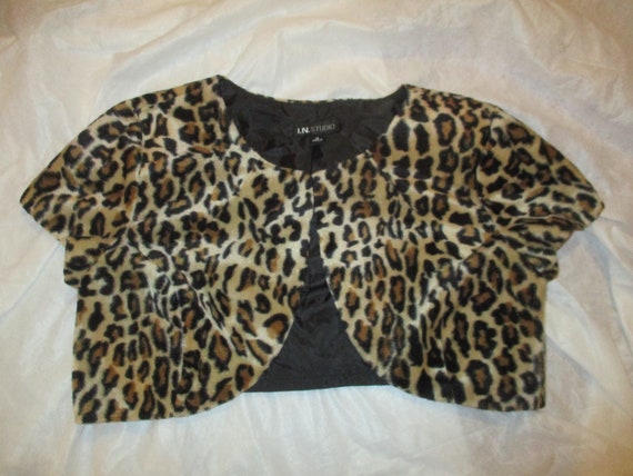 I.N. Studio faux leopard fur bolero jacket - image 10