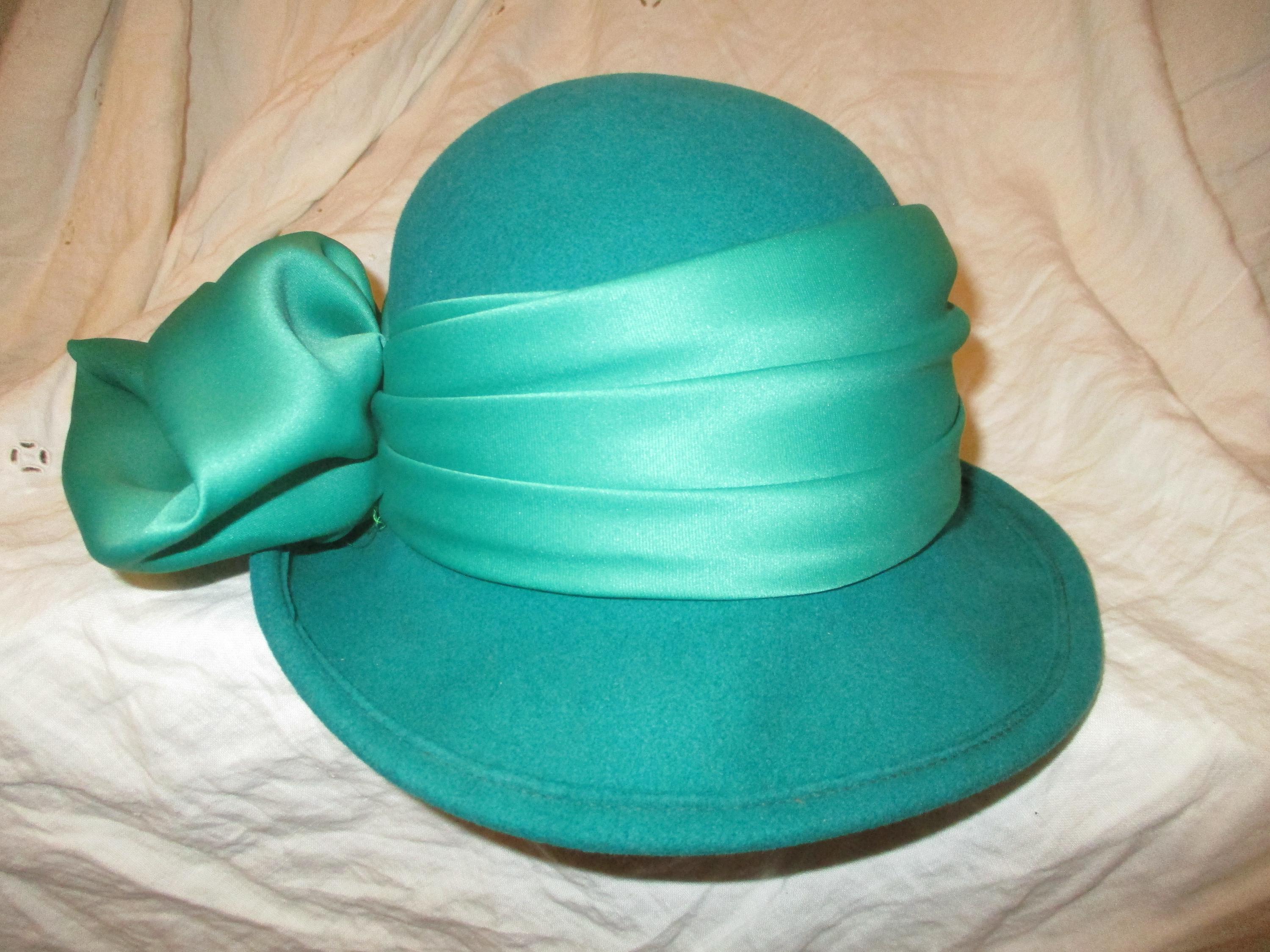 Adolfo II Green Wool Felt Cloche/fedora Hat - Etsy Israel display picture 2