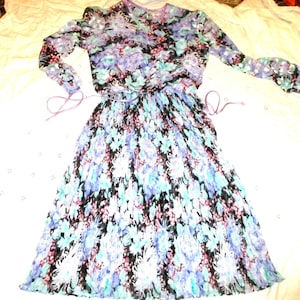 Robe micro plissée à manches longues et imprimé floral Mavinette