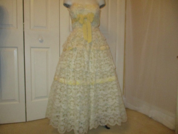 strapless 1950's tulle & lace dress