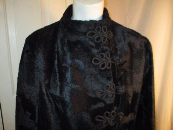 crushed velvet with fox trim coat - image 3