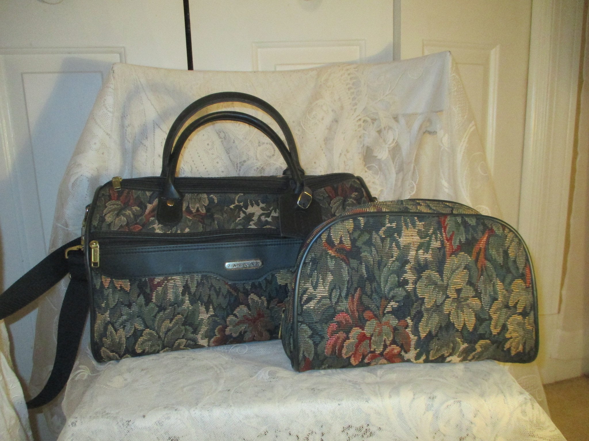 Vintage French Luggage Floral Tapestry Cosmetic Train Case Purse Bag 14