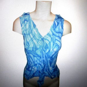 Cache sleeveless ruffled crinkle fabric top