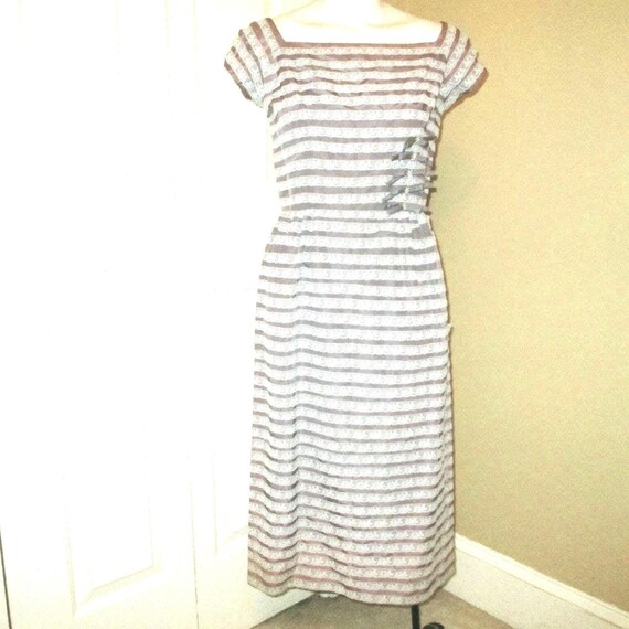 Minx Modes taffeta & lace wiggle dress - image 1