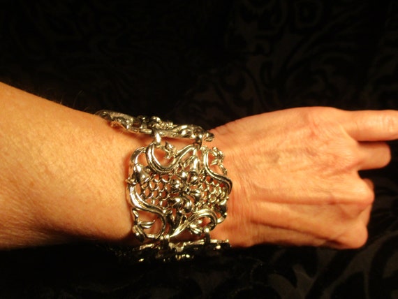 Art nouveau filigree wide bracelet - image 2