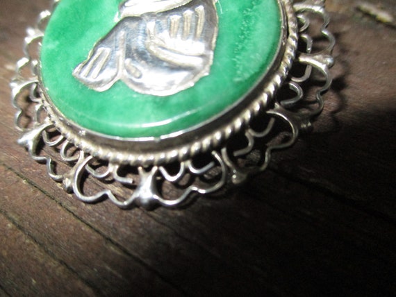 Mexican silver siesta pin with green stone - image 2