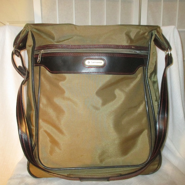 vintage Samsonite canvas weekend/luggage/travel bag