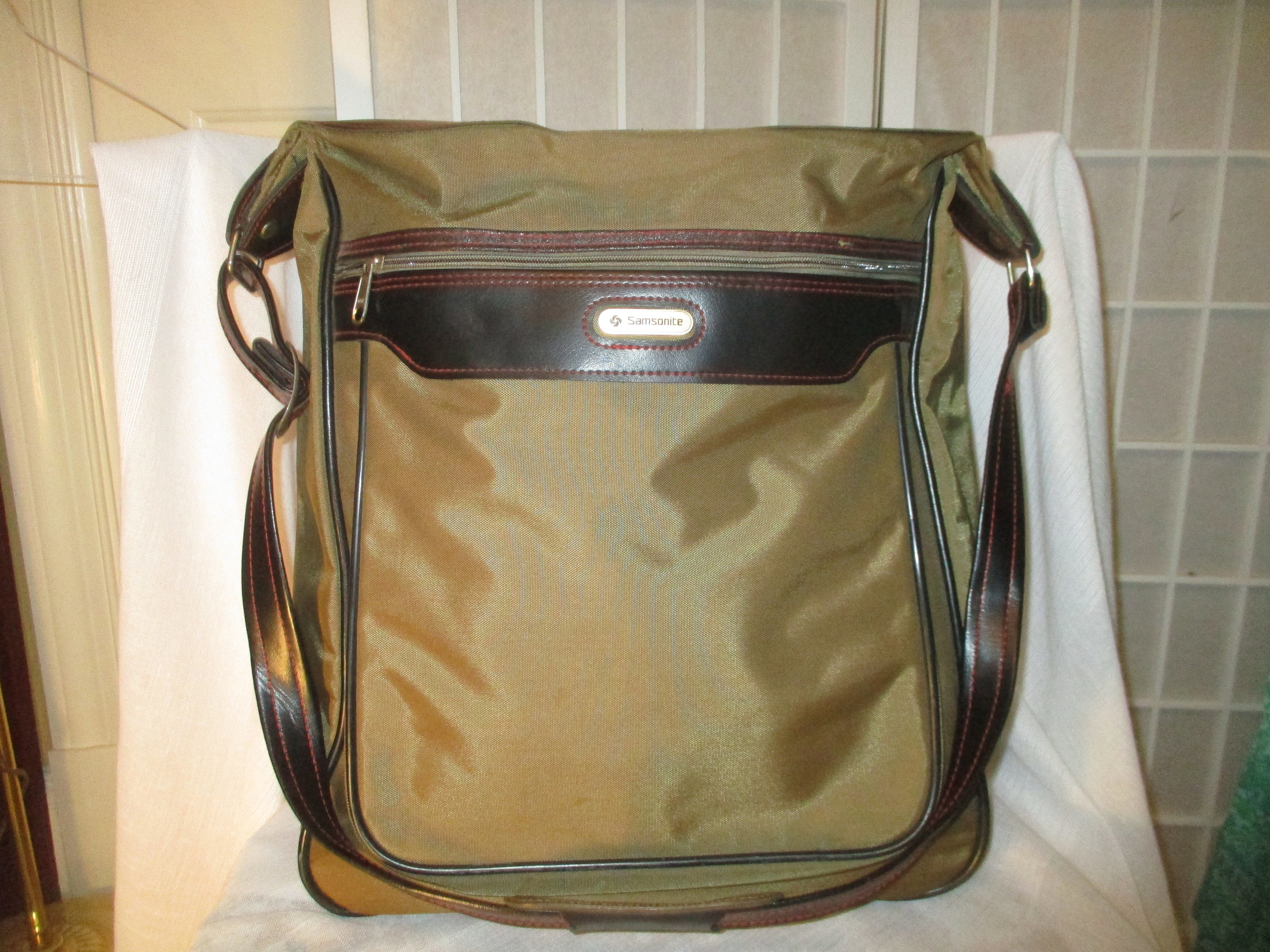 Vintage Samsonite Black Canvas and Leather Large Travel Bag Vintage Samsonite Black In Travel Luggage for sale | eBay main image 3