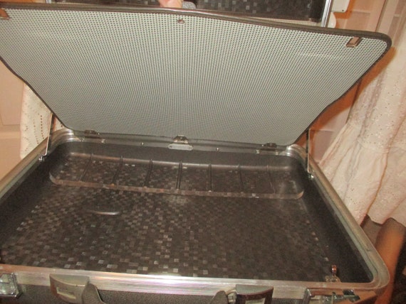 Forecast vintage hard shell briefcase, luggage, t… - image 8