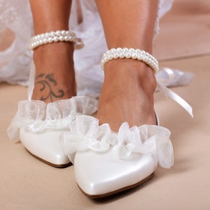 Hochzeitsschuhe, Lederschuhe für die Braut, D'Orsay Schuhe Hochzeit Ballerinas, Elfenbein spitze Schuhe mit Perlen, Brautschuhe GISELLE flache Schuhe Bild 5