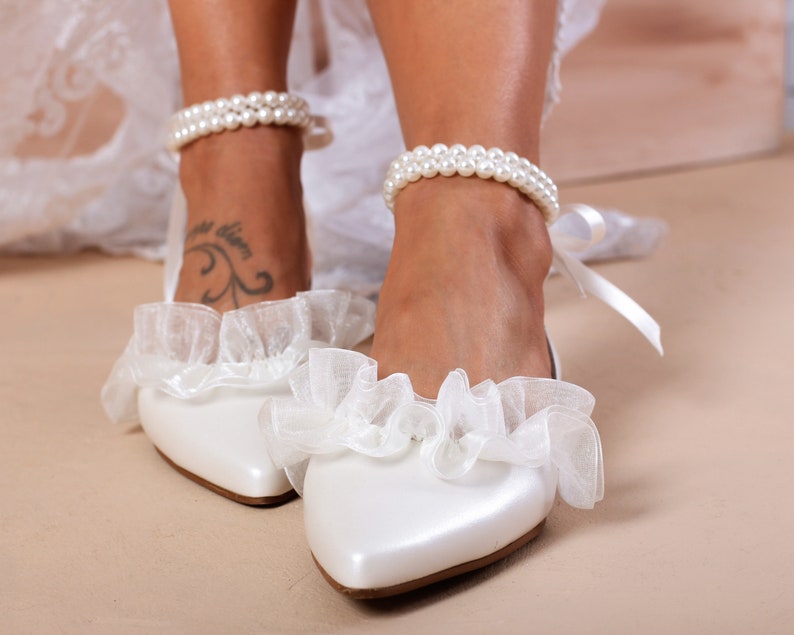 Hochzeitsschuhe, Lederschuhe für die Braut, D'Orsay Schuhe Hochzeit Ballerinas, Elfenbein spitze Schuhe mit Perlen, Brautschuhe GISELLE flache Schuhe Bild 5