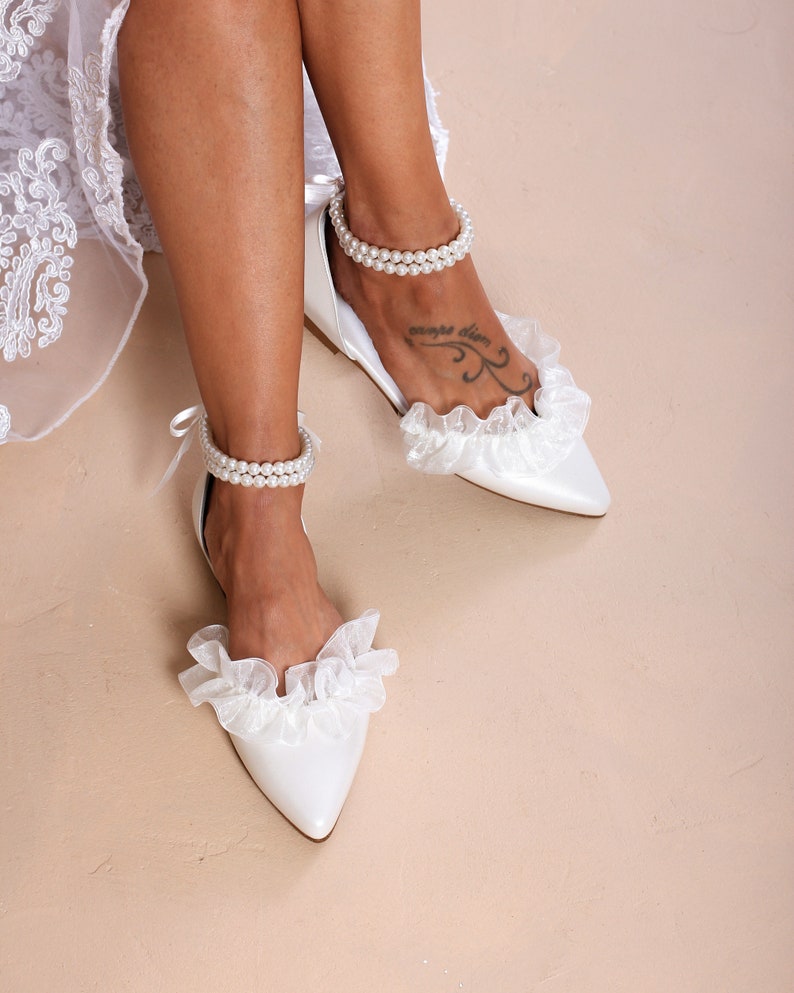 Hochzeitsschuhe, Lederschuhe für die Braut, D'Orsay Schuhe Hochzeit Ballerinas, Elfenbein spitze Schuhe mit Perlen, Brautschuhe GISELLE flache Schuhe Bild 3