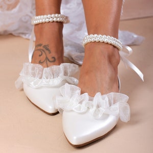 Hochzeitsschuhe, Lederschuhe für die Braut, D'Orsay Schuhe Hochzeit Ballerinas, Elfenbein spitze Schuhe mit Perlen, Brautschuhe GISELLE flache Schuhe Ivory