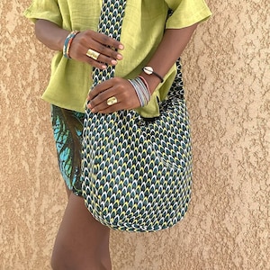 Sac bandoulière en coton wax Africain motif "Griffes de ma rivale", un sac ethnique original avec fermeture à glissière, imprimé Ankara
