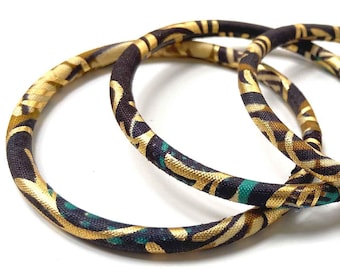 African wax bracelets in a set of 3 ethnic beads, handcrafted bracelets in black/mustard/gold  Ankara print.