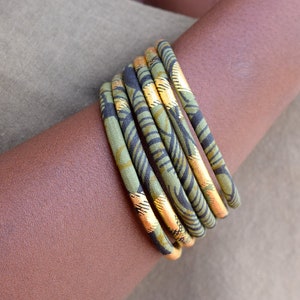 Ankara bangles in set of 3 bangles or by the piece, fine bracelets small or big size, nice ethnic chic African jewelry in gold African wax