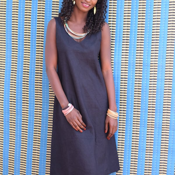 Robe dos nu en coton Africain teint à la main, robe sans manches, simple et chic, en teinture artisanale, commerce équitable, coloris noir