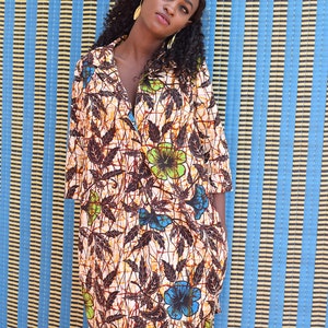 Women's shirt dress three-quarter sleeves, long large shirt in African cotton wax hibiscus flowers