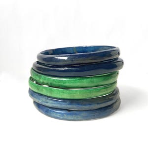 Colourful zebu horn bracelet - Rare and unique African ethnic bracelets - Handcrafted elegance in denim blue, navy blue or turquoise green