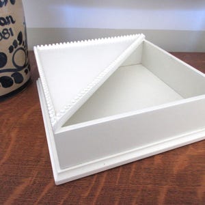 Portatovaglioli vintage in legno color crema con perline: Liz Claiborne Home Luncheon Tabletop