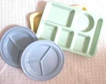 Plateaux de table vintage ArrowHead et assiettes compartimentées Boontonware - Service de table en mélamine, ensemble de 4 pièces
