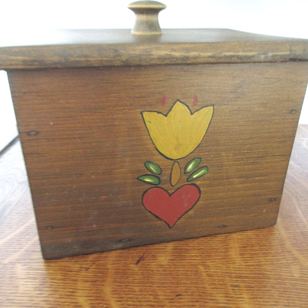 Vintage Handmade Hand Painted Small Pine Wood Box with Lift Off Lid Recipe Box Pennsylvania Dutch Kitchen Storage