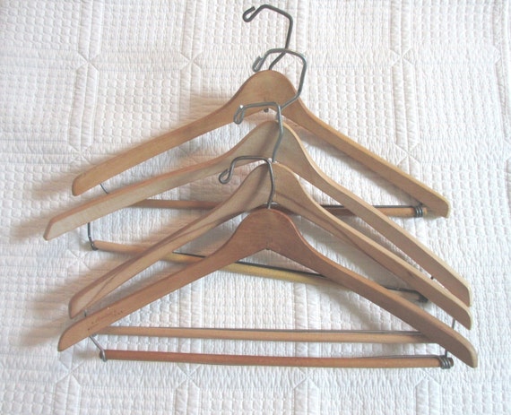 Men's Suit Hanger 