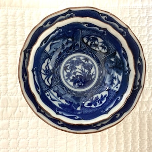 Vintage Andrea by Sade&#39;s Cobalt Blue Nesting Bowls: Asian Motif Ceramic Set