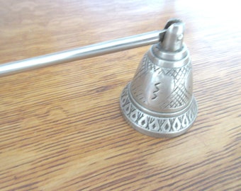 Vintage Silver Tone Candle Snuffer Engraved Etched Candle Snuff Long Handled Snuffer Bell Shaped Candle Snuffer