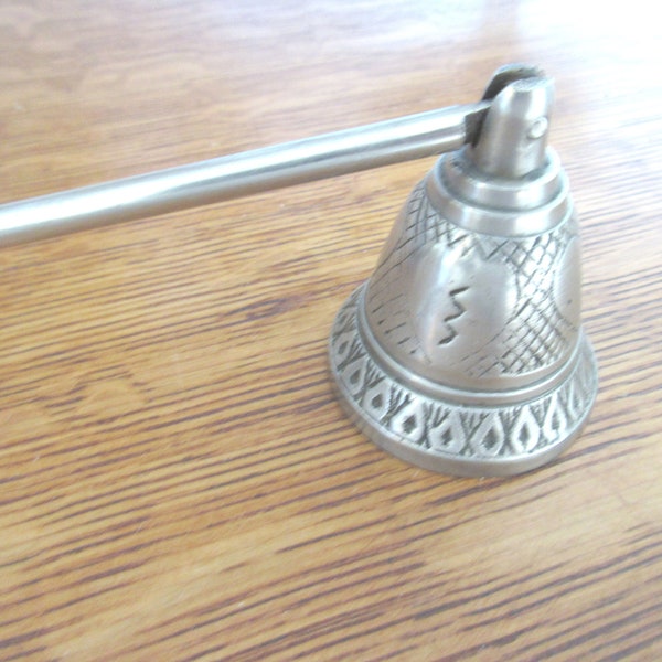 Vintage Silver Tone Candle Snuffer Engraved Etched Candle Snuff Long Handled Snuffer Bell Shaped Candle Snuffer