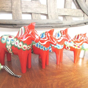Vintage Hand Carved Red Dala Horse: Swedish Folk Art Decor