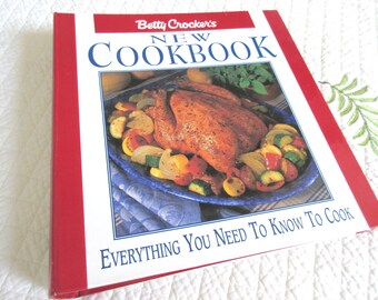 Vintage Betty Crocker's New Cookbook Facsimile Edition 1996 Red and White Classic Cookbook Ring Binder Hardback Cookbook