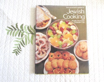 Vintage The Gourmet's Guide to Jewish Cooking by Phyllis Oberman and Bessie Carr 1973 Octopus Books