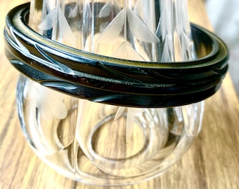 Vintage Bakelite Carved Bangle Bracelet