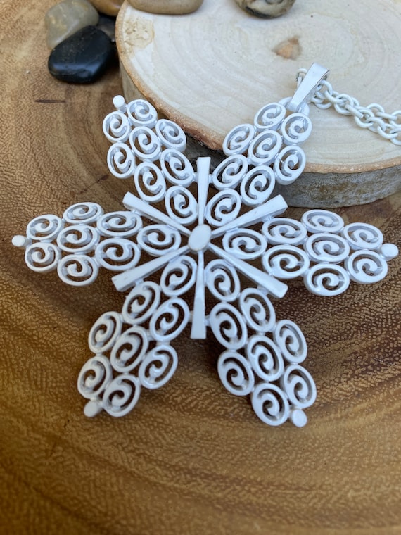 TRIFARI Giant Crown White Snowflake Necklace