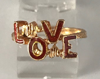 Bague LOVE vintage unique en or 18 carats et émail des années 1970