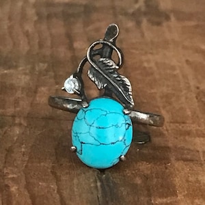 Sterling Silver Floral Ring with Blue Stone and Dainty Leaf