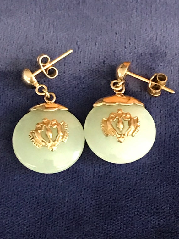 Vintage Ornate 18K Yellow Gold Jade Dangle Earrin… - image 4