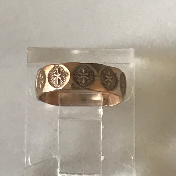 Tiny Antique 10K Gold Embossed Baby Ring - image 9