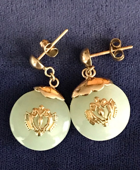 Vintage Ornate 18K Yellow Gold Jade Dangle Earrin… - image 1