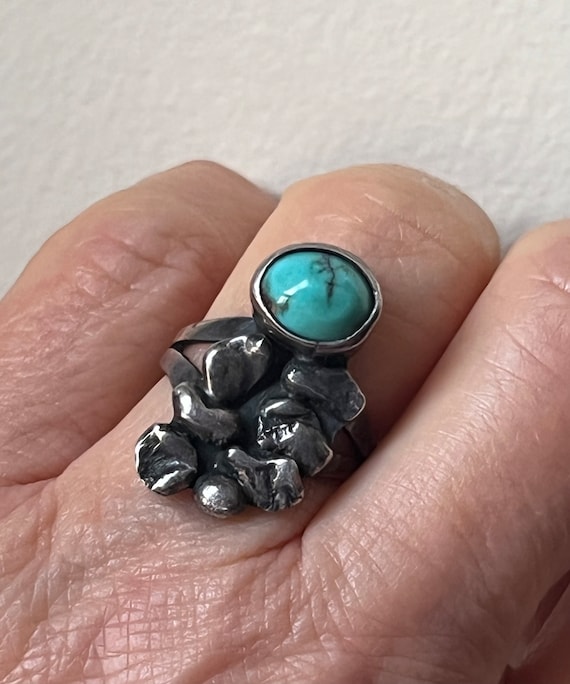 Vintage Sterling Silver Turquoise Ring - image 9