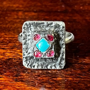 Vintage Ornate Silver Tone Rectangular Ring with Blue and Red Glass Stones